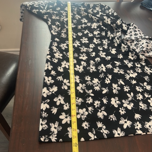AMERICAN LIVING Women's Celinda Black White Floral Printed Bell Sleeve Dress - Picture 13 of 14